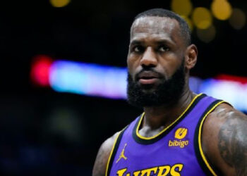 LEBRON JAMES ASEGURA SU PERMANENCIA CON LOS LAKERS, SU AGENTE DESCARTA POSIBLES CAMBIOS
