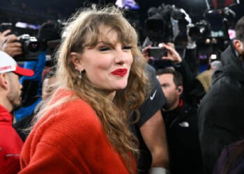 EL VÍNCULO DE TAYLOR SWIFT CON EL FÚTBOL AMERICANO A TRAVÉS DE SU PADRE