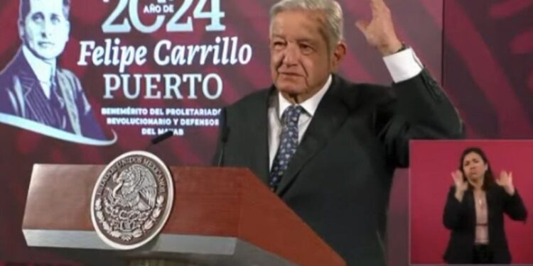 REVELA AMLO USO DE DOCUMENTOS FALSOS CONTRA CABEZA DE VACA 1 REVELA AMLO USO DE DOCUMENTOS FALSOS CONTRA CABEZA DE VACA