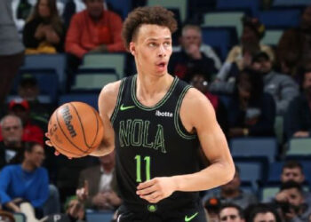 DYSON DANIELS DE LOS NEW ORLEANS PELICANS SUFRE DESGARRO EN EL MENISCO DERECHO