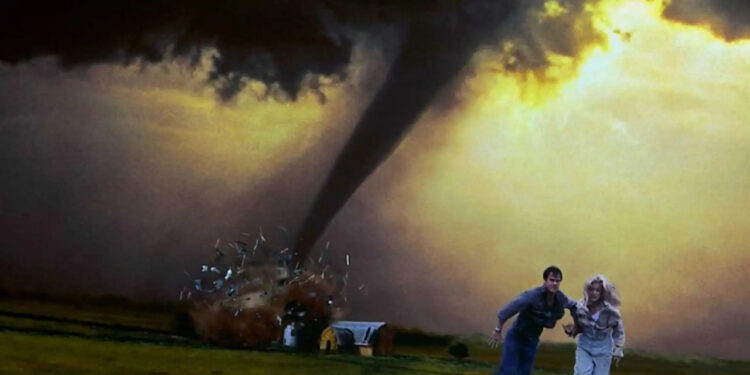 "TWISTERS": LA SECUELA DE "TWISTER" LLEGA A LOS CINES ESTE AÑO 1 “TWISTERS”: LA SECUELA DE “TWISTER” LLEGA A LOS CINES ESTE AÑO