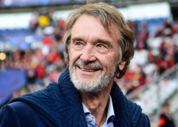 LA PREMIER LEAGUE APRUEBA LA VENTA PARCIAL DEL MANCHESTER UNITED A JIM RATCLIFFE