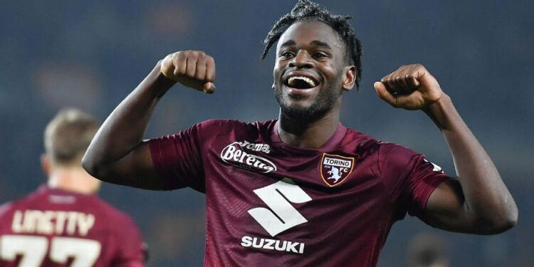 DUVÁN ZAPATA, CON UN GOL DECISIVO, LLEVA AL TORINO A LA VICTORIA EN LA SERIE A ITALIANA 1 DUVÁN ZAPATA, CON UN GOL DECISIVO, LLEVA AL TORINO A LA VICTORIA EN LA SERIE A ITALIANA
