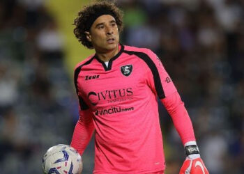 OCHOA Y MONTES ENFRENTAN DESAFÍOS POR EL DESCENSO EN EUROPA