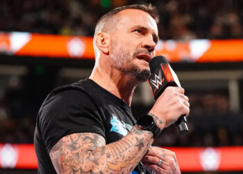 MOMENTOS DESTACADOS DE MONDAY NIGHT RAW: CODY RHODES ELOGIA A SU COMPAÑERO, CM PUNK PROMETE REGRESAR Y MÁS