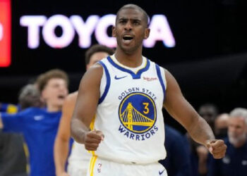 CHRIS PAUL DE LOS GOLDAN STATE WARRIORS REGRESA A LA DUELA