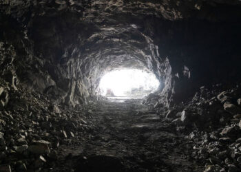 BACTERIAS SUBTERRÁNEAS PODRÍAN ACELERAR LA MINERALIZACIÓN DEL CO2 PARA COMBATIR EL CAMBIO CLIMÁTICO