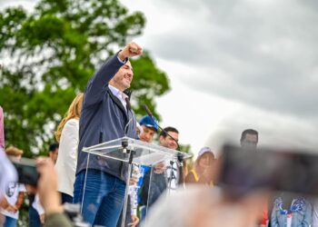 QUE SIEMPRE SÍ; SE REGISTRA ADRIÁN POR MONTERREY