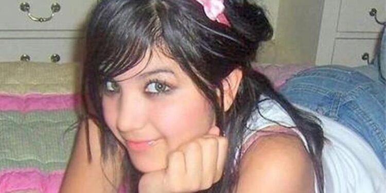 ¿QUÉ PASÓ CON MÓNICA MURILLO, LA CRUSH DE METROFLOG Y LA INFLUENCER EMO DE LOS 2000? 1 ¿QUÉ PASÓ CON MÓNICA MURILLO, LA CRUSH DE METROFLOG Y LA INFLUENCER EMO DE LOS 2000?