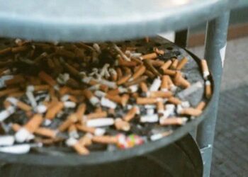 PROHIBICIÓN DE CIGARRILLOS MENTOLADOS EN EUA: UNA MEDIDA QUE PODRÍA IMPACTAR A FUMADORES HISPANOS Y AFROAMERICANOS