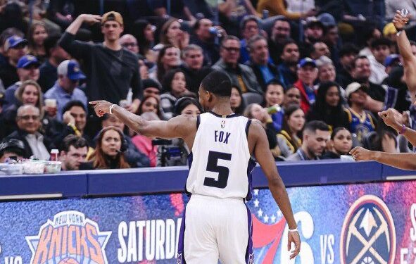DE'AARON FOX BRILLA CON 44 PUNTOS MIENTRAS KINGS DERROTAN A LOS LAKERS 1 DE’AARON FOX BRILLA CON 44 PUNTOS MIENTRAS KINGS DERROTAN A LOS LAKERS