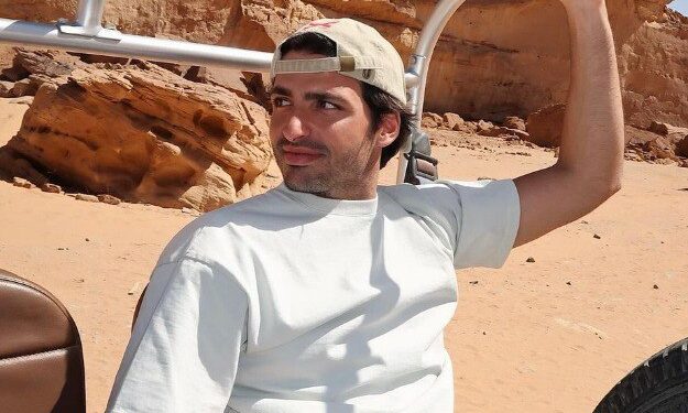 CARLOS SAINZ, OPERADO DE APENDICITIS, SE AUSENTA DEL GRAN PREMIO DE ARABIA