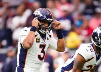 RUSSELL WILSON FIRMARÁ CON LOS PITTSBURGH STEELERS EN LA TEMPORADA 2024