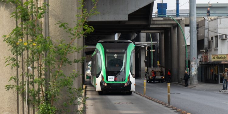 ¿NUEVO LEÓN 2050? CIRCULA TREN ELÉCTRICO POR CALLES DE MONTERREY 1 ¿NUEVO LEÓN 2050? CIRCULA TREN ELÉCTRICO POR CALLES DE MONTERREY