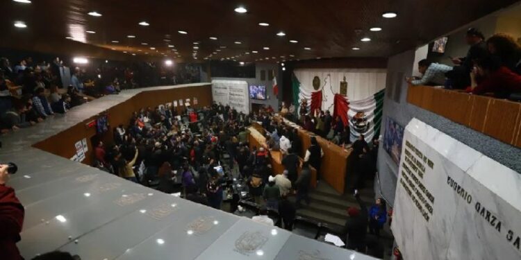 ORDENA TRIBUNAL LEVANTAR ARRAIGO A EMECISTAS 1 ORDENA TRIBUNAL LEVANTAR ARRAIGO A EMECISTAS