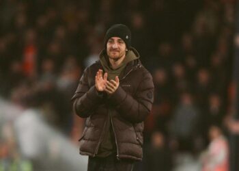 LOCKYER REGRESA AL VITALITY STADIUM: HOMENAJE A LOS MÉDICOS QUE LE SALVARON