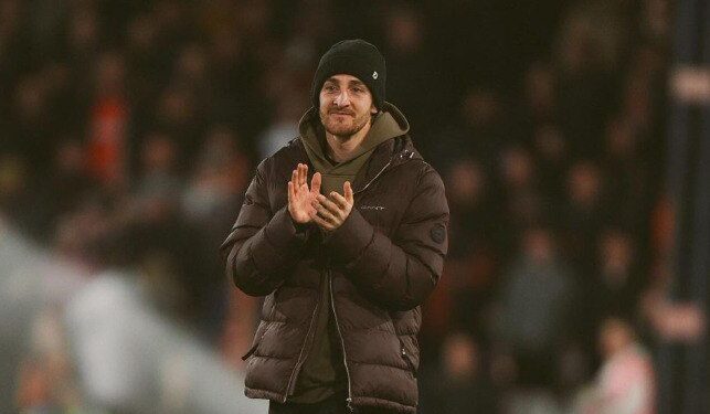 LOCKYER REGRESA AL VITALITY STADIUM: HOMENAJE A LOS MÉDICOS QUE LE SALVARON 1 LOCKYER REGRESA AL VITALITY STADIUM: HOMENAJE A LOS MÉDICOS QUE LE SALVARON