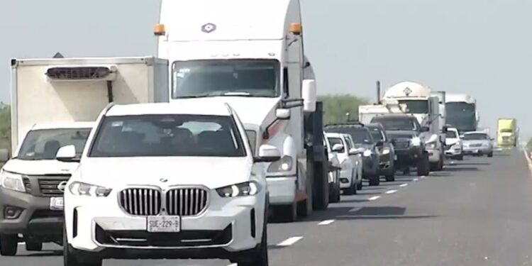 ¿DE SHOPPING? INSTALAN 6 RETENES EN AUTOPISTA A REYNOSA 1 ¿DE SHOPPING? INSTALAN 6 RETENES EN AUTOPISTA A REYNOSA