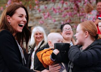 KATE MIDDLETON REAPARECE FELIZ Y RELAJADA JUNTO A SU ESPOSO, EL PRÍNCIPE GUILLERMO, SEGÚN THE SUN
