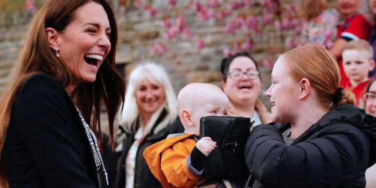 KATE MIDDLETON REAPARECE FELIZ Y RELAJADA JUNTO A SU ESPOSO, EL PRÍNCIPE GUILLERMO, SEGÚN THE SUN 1 KATE MIDDLETON REAPARECE FELIZ Y RELAJADA JUNTO A SU ESPOSO, EL PRÍNCIPE GUILLERMO, SEGÚN THE SUN