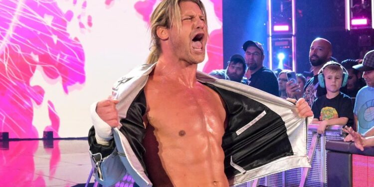 ¡EXFIGURA DE LA WWE FICHA CON AAA PARA BRILLAR EN TRIPLEMANÍA XXXII! 1 ¡EXFIGURA DE LA WWE FICHA CON AAA PARA BRILLAR EN TRIPLEMANÍA XXXII!