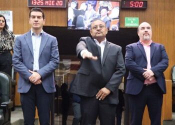 EMPATA MC AL PAN EN CONGRESO LOCAL