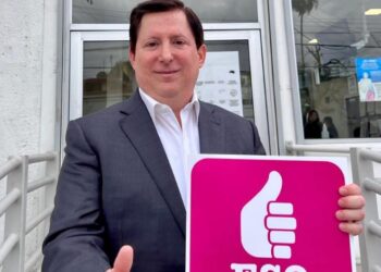 SE REGISTRA MADERITO ANTE IEE POR MONTERREY