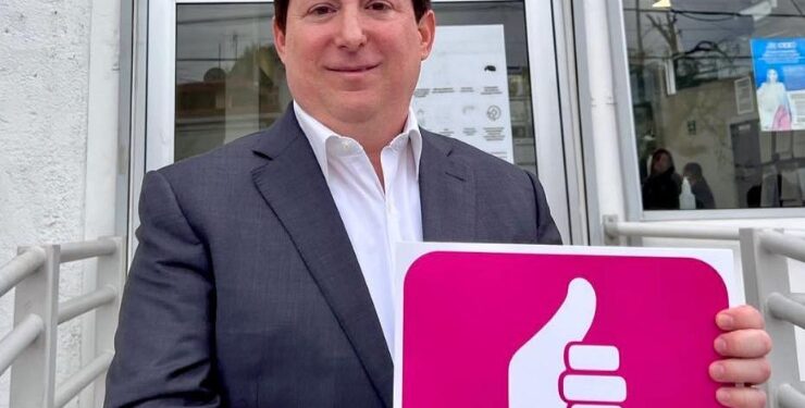 SE REGISTRA MADERITO ANTE IEE POR MONTERREY 1 SE REGISTRA MADERITO ANTE IEE POR MONTERREY