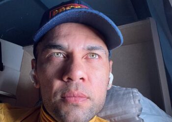 DANI ALVES LIBRE TRAS PAGAR MILLONARIA FIANZA