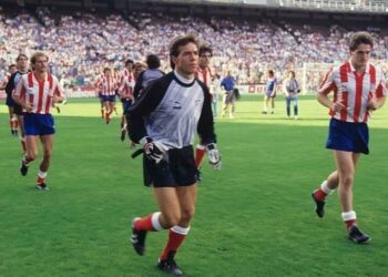 HOMENAJE A EX JUGADORES DEL ATLÉTICO PREVIO AL ESPAÑA-BRASIL