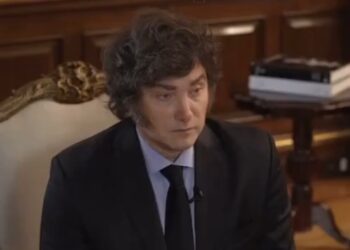 MILEI CALIFICA A AMLO DE “IGNORANTE” Y SE ENALTECE ANTE CRÍTICAS