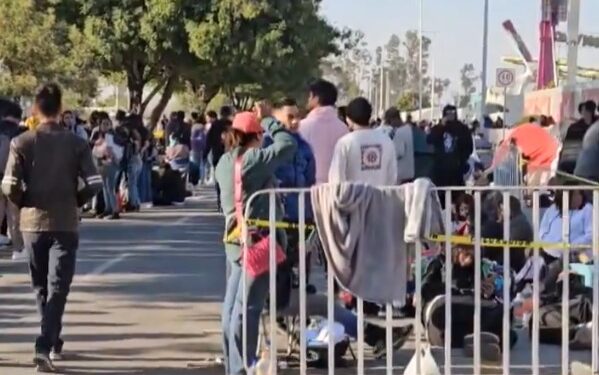 MULTITUD ACUDE DESDE TODO MÉXICO A LA FILA DE IMAGINE DRAGONS EN IRAPUATO PARA LA FERIA DE LAS FRESAS 2024 1 MULTITUD ACUDE DESDE TODO MÉXICO A LA FILA DE IMAGINE DRAGONS EN IRAPUATO PARA LA FERIA DE LAS FRESAS 2024