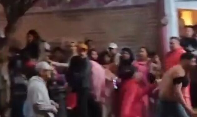 SOLDADOS ROMANOS EVITAN CONFRONTACIÓN EN EL VIACRUCIS DE IZTAPALAPA: VIDEO VIRAL DESATA CONTROVERSIA 1 SOLDADOS ROMANOS EVITAN CONFRONTACIÓN EN EL VIACRUCIS DE IZTAPALAPA: VIDEO VIRAL DESATA CONTROVERSIA