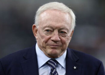 JERRY JONES, DUEÑO DE LOS DALLAS COWBOYS, DEBERÁ SOMETERSE A PRUEBA DE PATERNIDAD