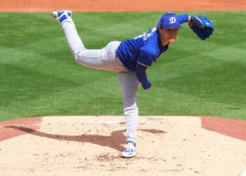 INICIO COMPLICADO PARA YAMAMOTO, PERO LOS DODGERS TRIUNFAN ANTE LOS WHITE SOX