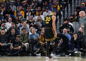 STEPHEN CURRY PODRÍA VOLVER PRONTO A LA DUELA