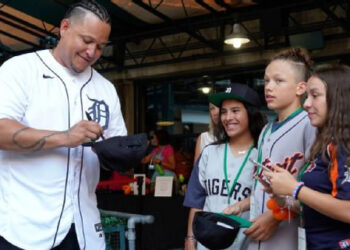 MIGUEL CABRERA, LEYENDA VENEZOLANA, SE UNE A LOS DETROIT TIGERS COMO ASISTENTE ESPECIAL EN LA PRETEMPORADA