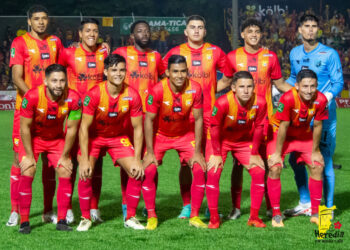 ADRIÁN GARZA LLEVA AL CLUB SPORT HEREDIANO A LOS CUARTOS DE FINAL TRAS VENCER AL ROBINHOOD DE SURINAM
