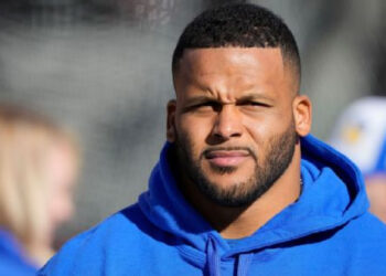 AARON DONALD ANUNCIA SU RETIRO DESPUÉS DE UNA EXITOSA CARRERA CON LOS RAMS DE LOS ANGELES