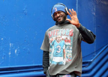 TRE’DAVIOUS WHITE ACUERDA CONTRATO CON LOS ANGELES RAMS