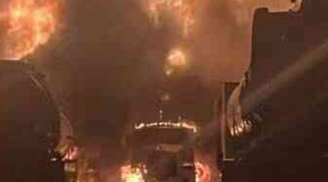 ¡EXPLOSIÓN EN TLAHUELILPAN: 5 PIPAS DE GAS LP ESTALLAN EN GASERA DE HIDALGO!