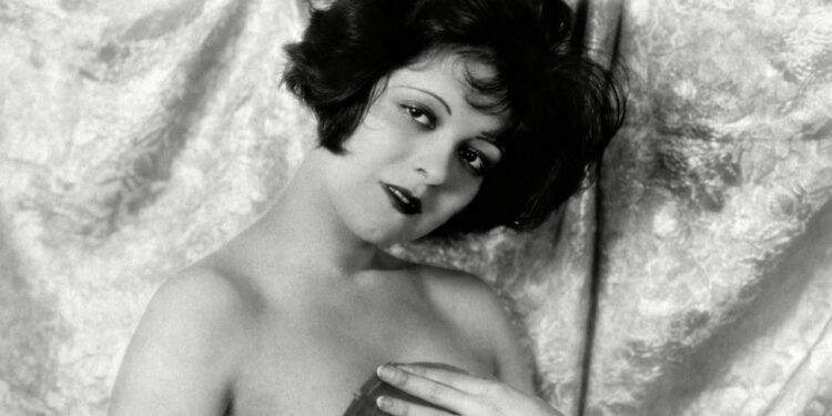 LARA BOW: LA 'IT GIRL' HOMENAJEADA POR TAYLOR SWIFT EN SU NUEVO ÁLBUM 1 LARA BOW: LA ‘IT GIRL’ HOMENAJEADA POR TAYLOR SWIFT EN SU NUEVO ÁLBUM