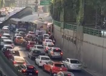 ACCIDENTE EN PERIFÉRICO SUR: ATROPELLAN A TRABAJADOR Y CIERRAN CARRILES