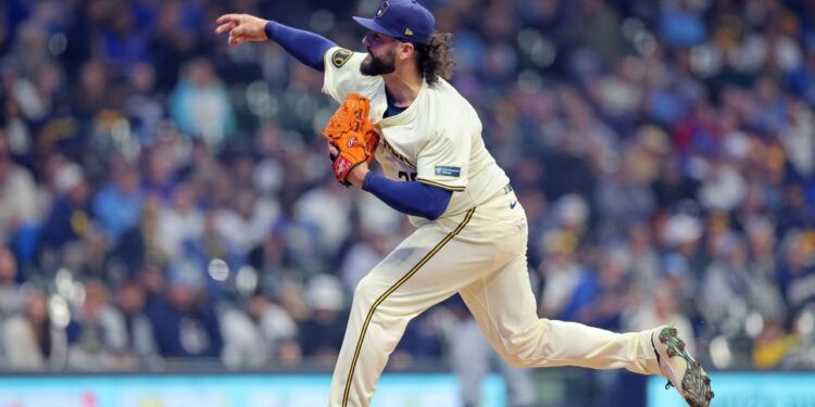 BREWER JAKOB JUNIS HOSPITALIZADO TRAS IMPACTO EN EL CUELLO 1 BREWER JAKOB JUNIS HOSPITALIZADO TRAS IMPACTO EN EL CUELLO