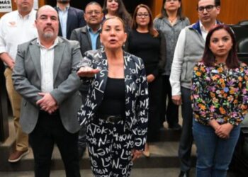 TOMAN PROTESTA A ROSAURA GUERRA; ES MC PRIMERA FUERZA