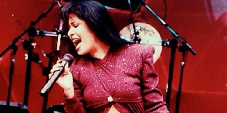 CHRIS PÉREZ REMEMORA CON CARIÑO A SELENA QUINTANILLA A 29 AÑOS DE SU PARTIDA 1 CHRIS PÉREZ REMEMORA CON CARIÑO A SELENA QUINTANILLA A 29 AÑOS DE SU PARTIDA