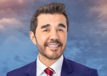 ADRIÁN URIBE ASPIRA A ENTREVISTAR A LUIS MIGUEL EN LA NUEVA TEMPORADA DE SU PROGRAMA “DE NOCHE PERO SIN SUEÑO”