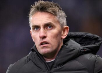 EL MANCHESTER UNITED APUNTA A KIERAN MCKENNA COMO POSIBLE RELEVO PARA TEN HAG