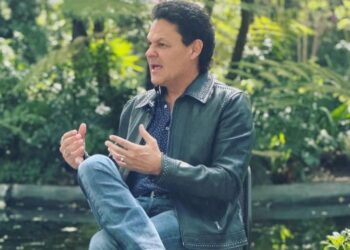 PEDRO FERNÁNDEZ DESMIENTE RUMORES DE CIRUGÍAS FACIALES