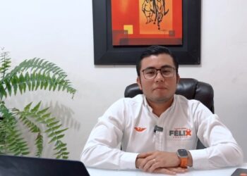 FÉLIX ARRATIA RETA A DEBATIR DEFRENTE A PACO TREVIÑO EN JUÁREZ